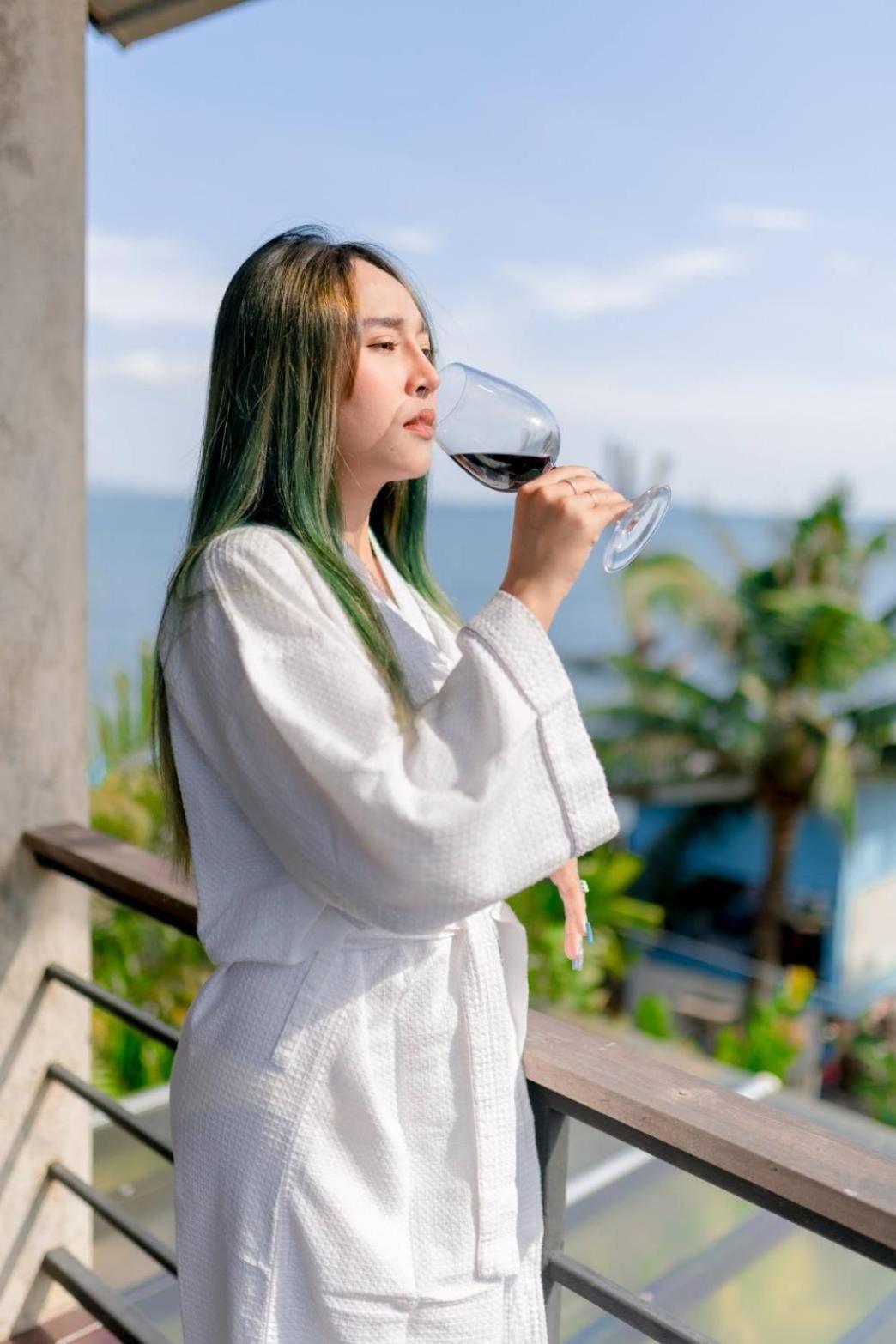 Windy Seaview Resort Chao Lao Strand Eksteriør billede